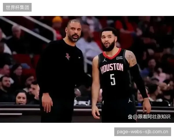 主教练佩特科维奇的大赛经验，将为球队在关键时刻提供战术定力。
